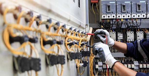 Professional Electrician technician working in Central Gardens, TX
